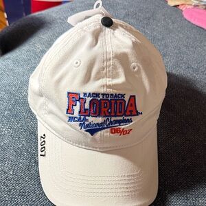 The Game UNIVERSITY OF FLORIDA NCAA NATIONAL CHAMPIONS 06/07 White Cotton Cap